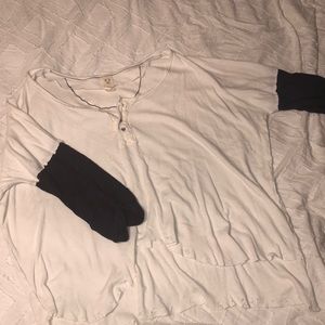 Free people slouchy baseball tee🤍